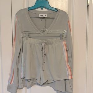 Kikit lounge set sweatshirt & shorts Medium NWT